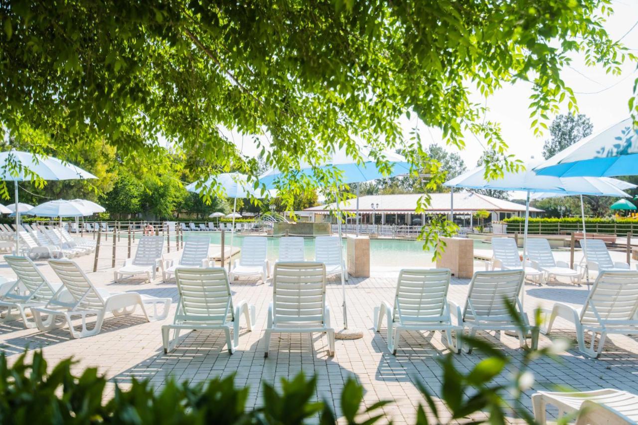 Camping Le Palme Marina Di Bibbona Extérieur photo